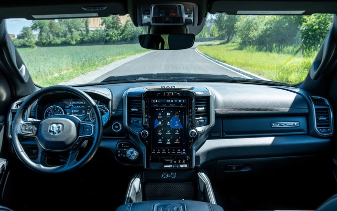 Dodge RAM cena 268000 przebieg: 18000, rok produkcji 2022 z Ropczyce małe 781